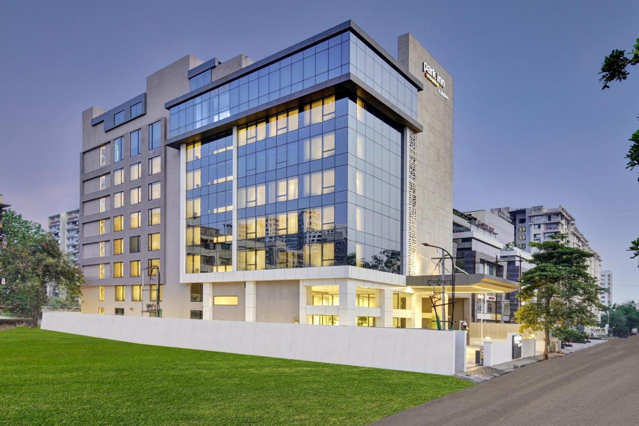 Park Inn By Radisson Сурат Екстериор снимка