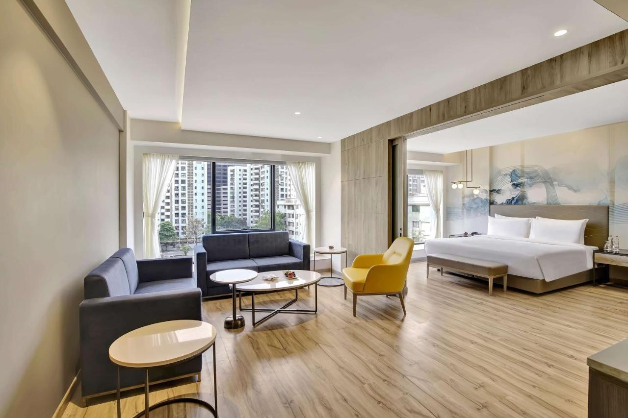 Park Inn By Radisson Сурат Екстериор снимка